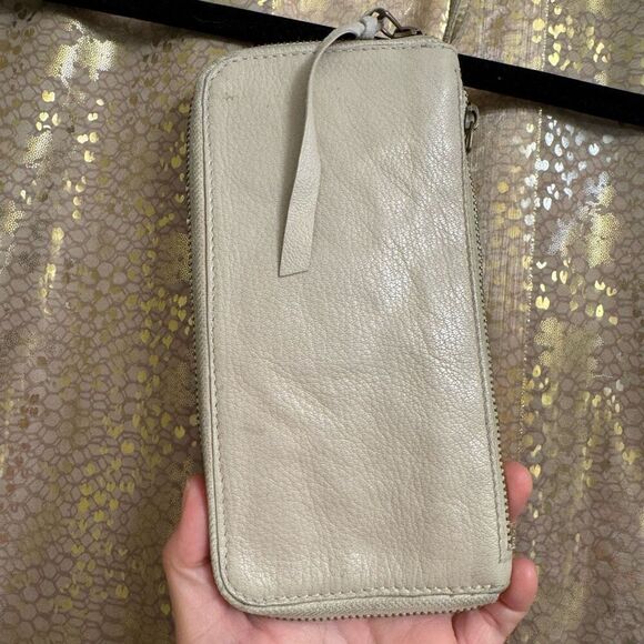 Free People Taupe Leather Canvas Boho Zip Wristlet Wallet Used - Picture 4 of 9